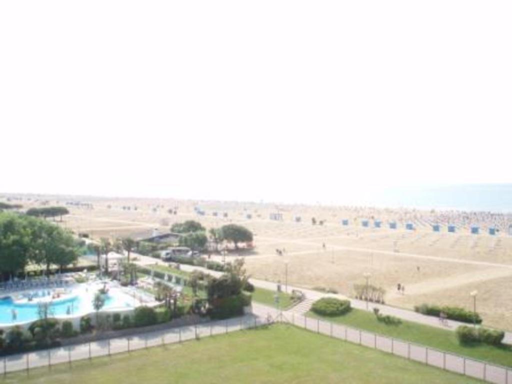 Appartamento Cozy Two-bedroom In A Seafront Building Bibione